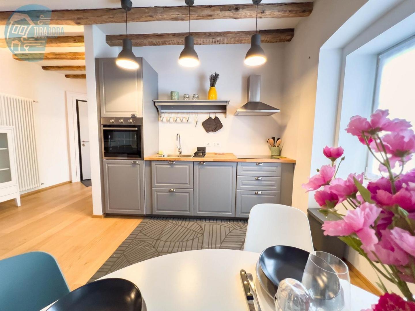 Mazzini 9 Tirabora Short Rent Apartment Trieste Ngoại thất bức ảnh